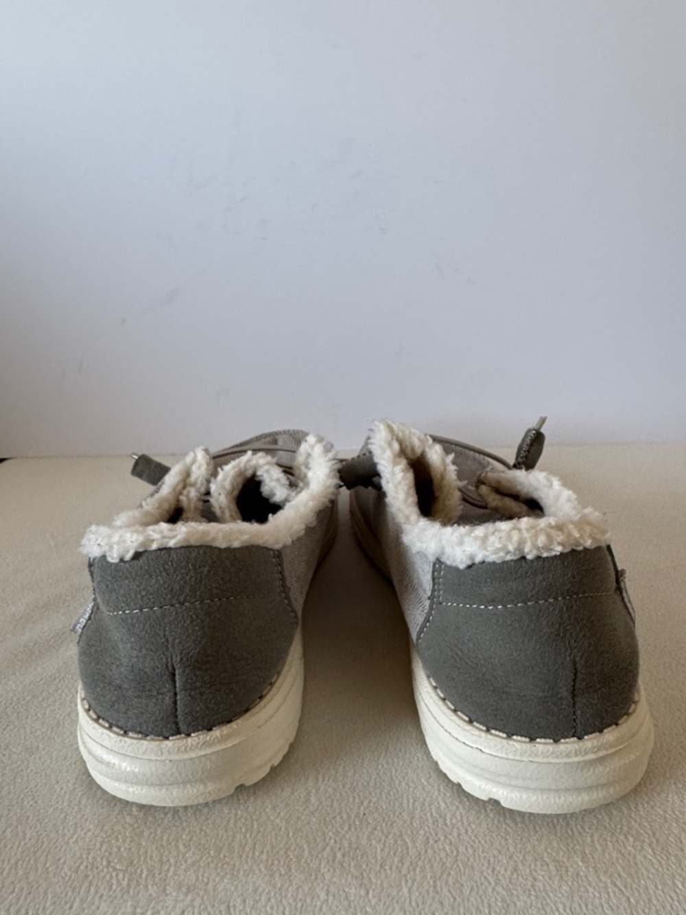 Hey Dude slip on shoes - Picture 4 of 9
